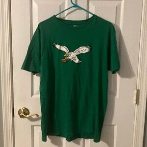 Men’s Started Green Graphic Philade Eagles T-Shirt size:Large